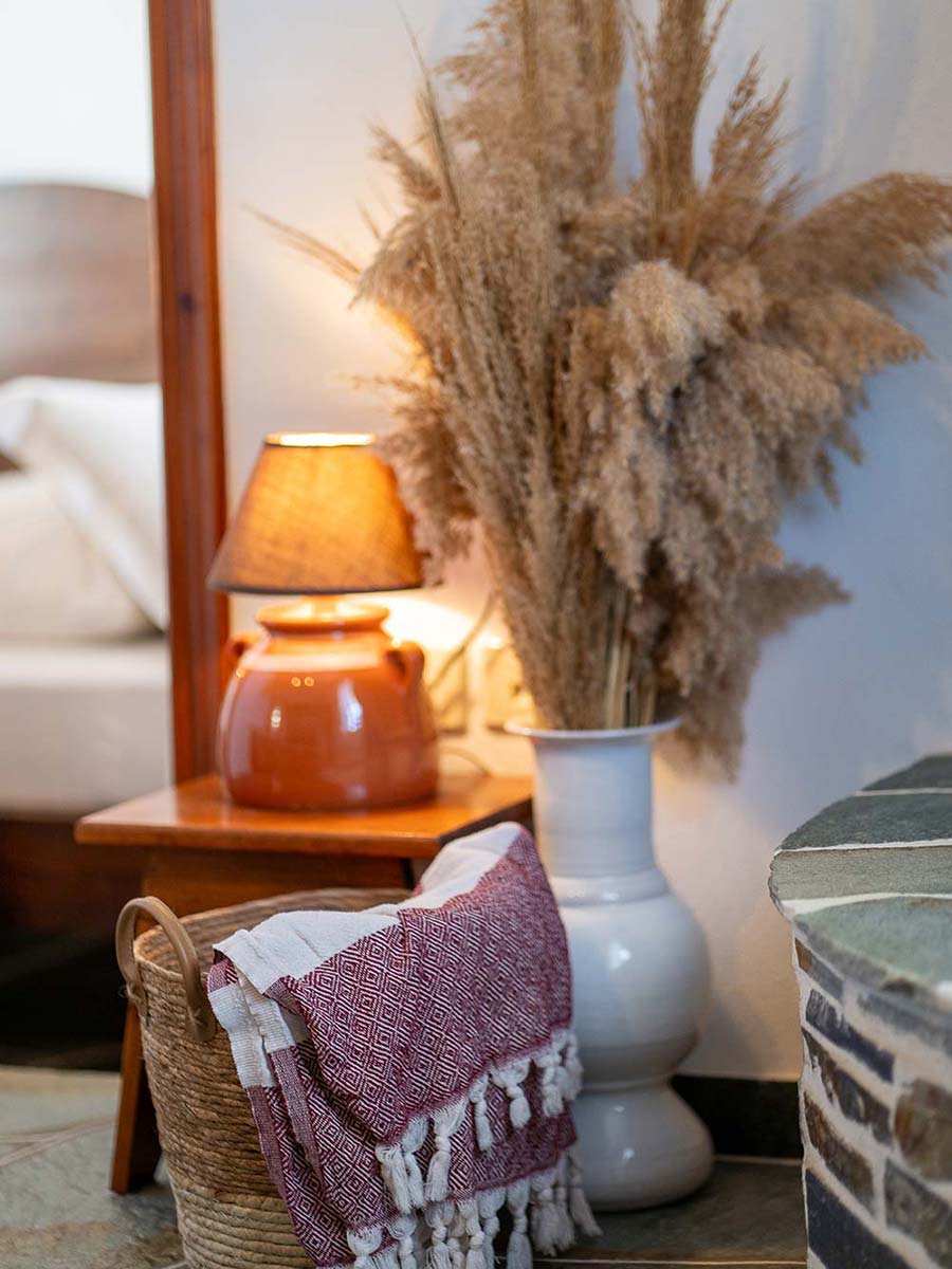 Λεπτομέρειες διακόσμησης στο διαμέρισμα Βουκαμβίλια, στα Mirsini apartments στη Σίφνο